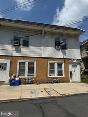 244 S FAIRVIEW AVE, Upper Darby, PA 19082