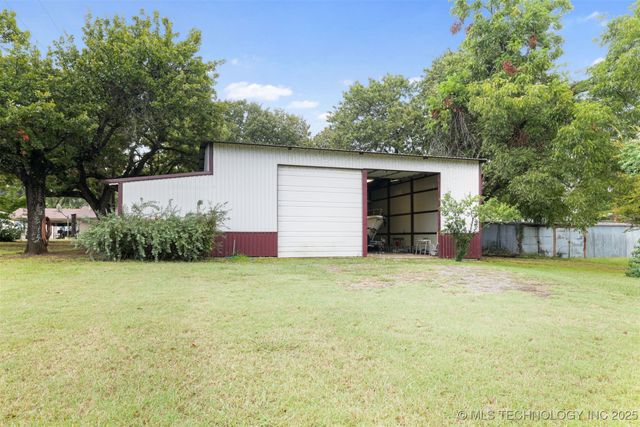 8813 Soldier Creek Road, Kingston, OK 73439