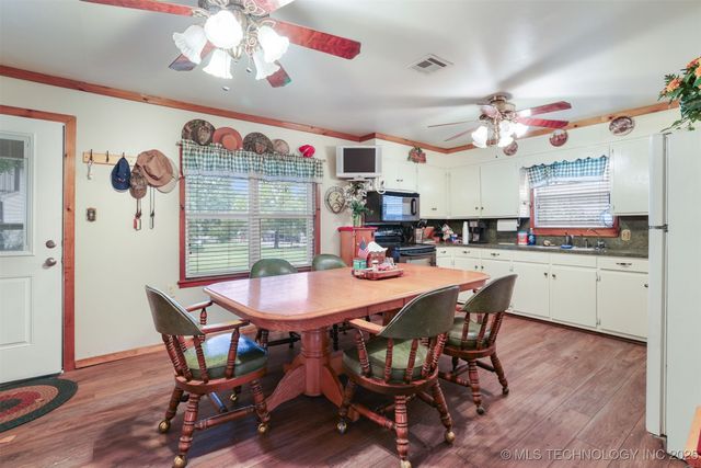 8813 Soldier Creek Road, Kingston, OK 73439