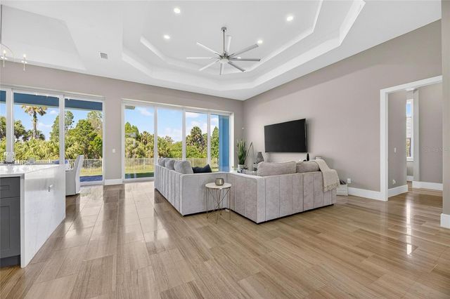 638 MANNS HARBOR DRIVE, Apollo Beach, FL 33572