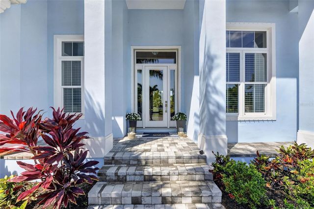 638 MANNS HARBOR DRIVE, Apollo Beach, FL 33572