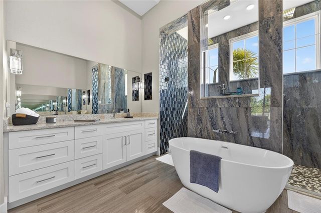 638 MANNS HARBOR DRIVE, Apollo Beach, FL 33572
