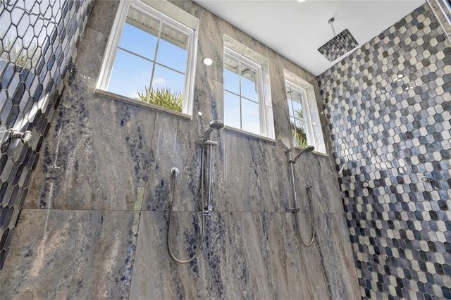 638 MANNS HARBOR DRIVE, Apollo Beach, FL 33572