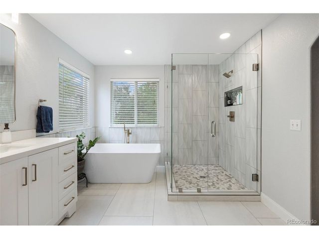 10060 Royal Eagle Ln, Highlands Ranch, CO 80129