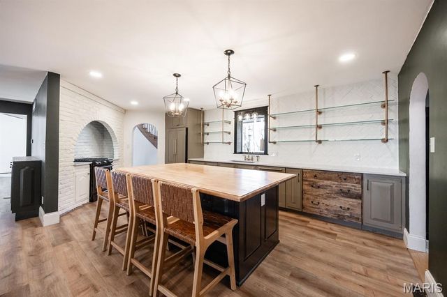 10 Phillips Lane, Shiloh, IL 62221