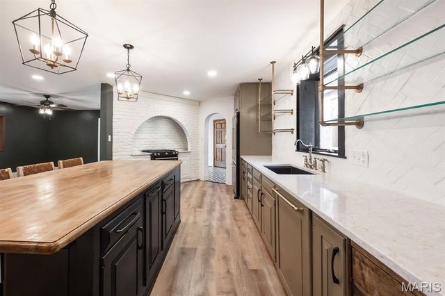 10 Phillips Lane, Shiloh, IL 62221