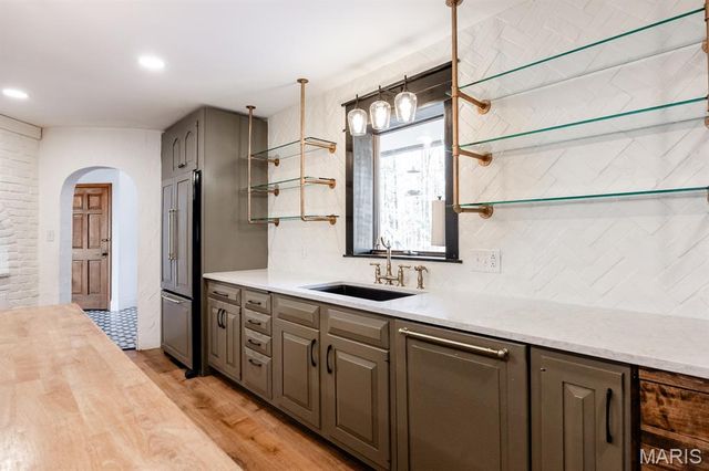 10 Phillips Lane, Shiloh, IL 62221