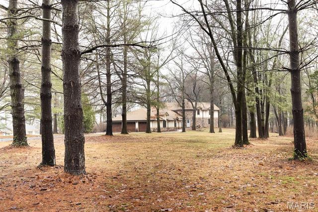 10 Phillips Lane, Shiloh, IL 62221