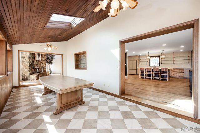 10 Phillips Lane, Shiloh, IL 62221