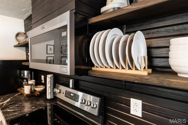 10 Phillips Lane, Shiloh, IL 62221