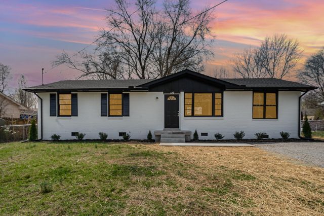 122 Brookside Dr, Hendersonville, TN 37075