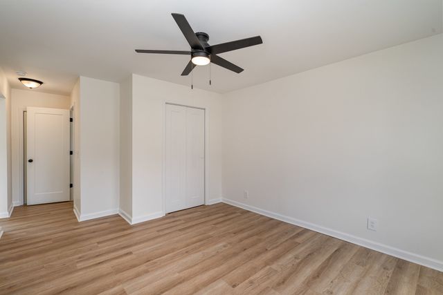 122 Brookside Dr, Hendersonville, TN 37075