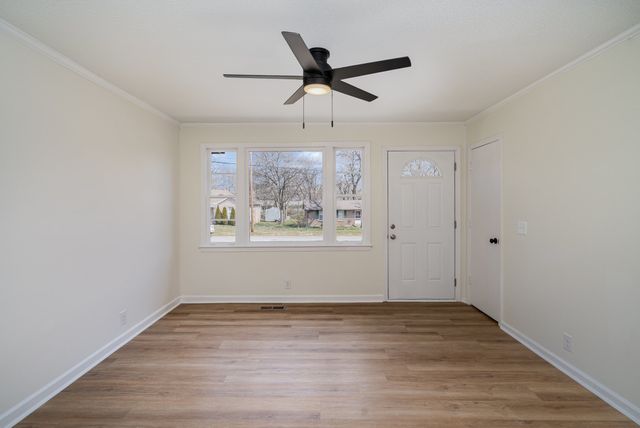 122 Brookside Dr, Hendersonville, TN 37075