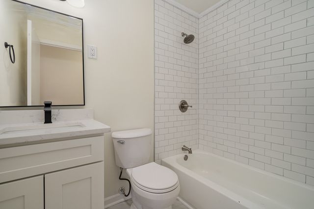 122 Brookside Dr, Hendersonville, TN 37075