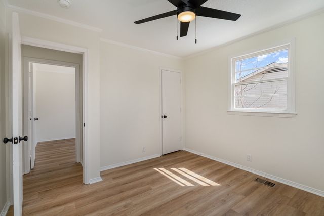 122 Brookside Dr, Hendersonville, TN 37075