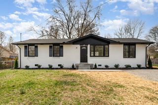 122 Brookside Dr, Hendersonville, TN 37075