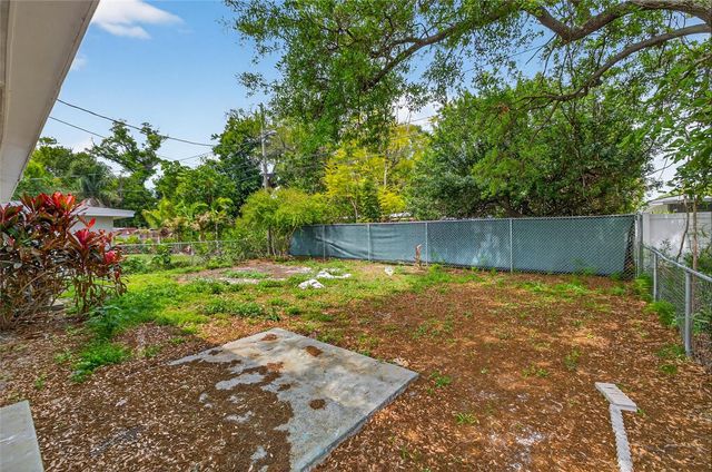 4621 25TH AVENUE S, St Petersburg, FL 33711