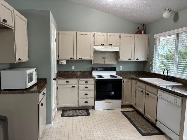 2423 W SUGAR PL, West Jordan, UT 84088