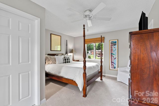 108 Kyfields Drive, Weaverville, NC 28787
