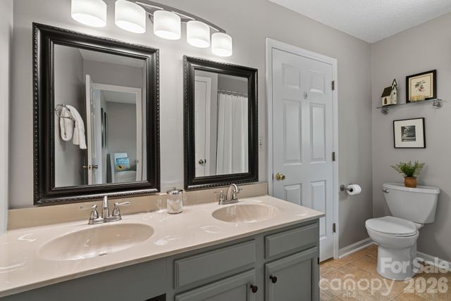 108 Kyfields Drive, Weaverville, NC 28787