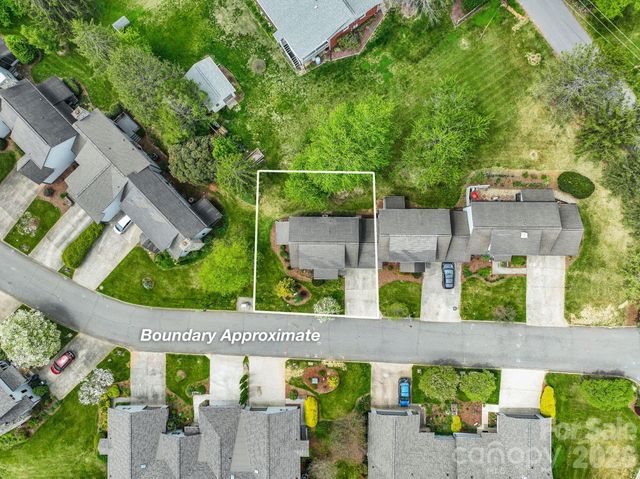108 Kyfields Drive, Weaverville, NC 28787