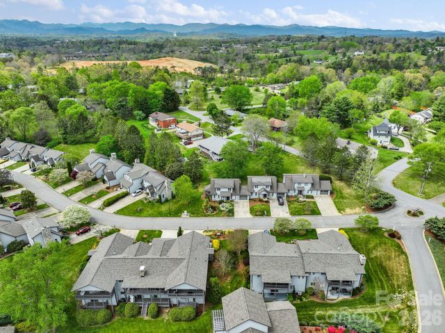 108 Kyfields Drive, Weaverville, NC 28787