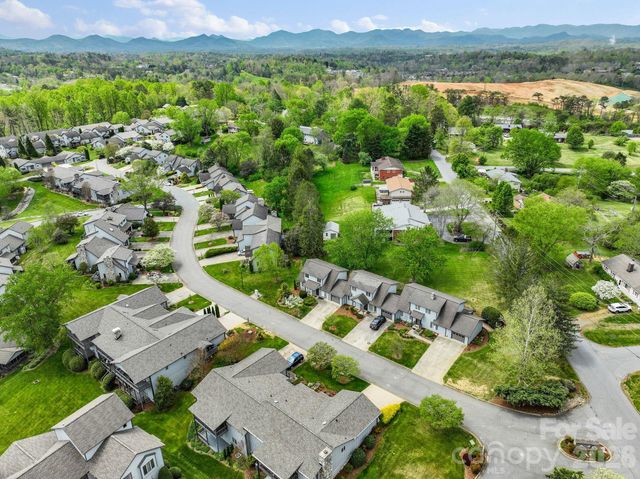 108 Kyfields Drive, Weaverville, NC 28787