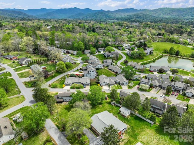 108 Kyfields Drive, Weaverville, NC 28787