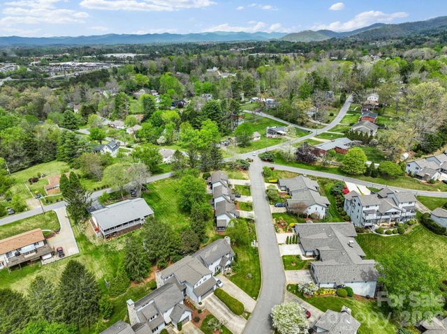 108 Kyfields Drive, Weaverville, NC 28787