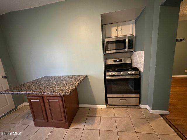 144 Dove Street Apt 2, Albany, NY 12202