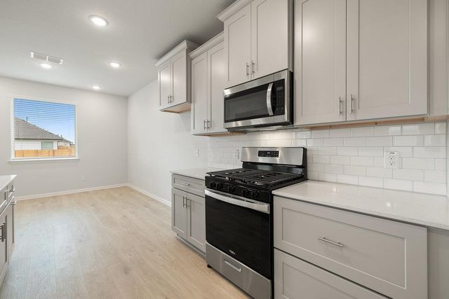 311 Young ST, Buda, TX 78610