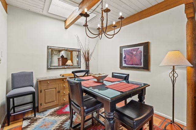 320 Artist 52, Santa Fe, NM 87501