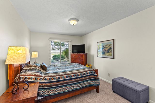 320 Artist 52, Santa Fe, NM 87501
