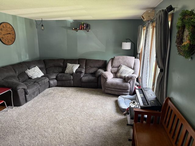 1038 Pleasant Lane, Faribault, MN 55021