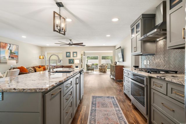 304 W Mountain View Drive, Hot Springs, AR 71913