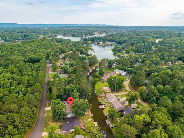 304 W Mountain View Drive, Hot Springs, AR 71913