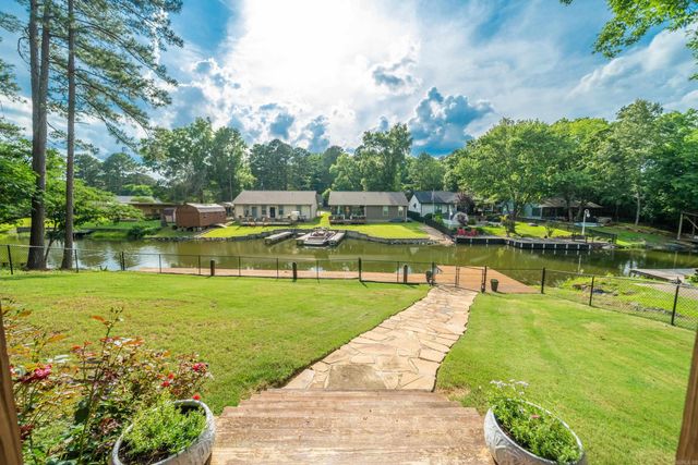 304 W Mountain View Drive, Hot Springs, AR 71913