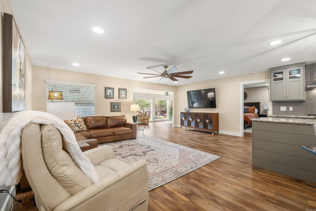 304 W Mountain View Drive, Hot Springs, AR 71913