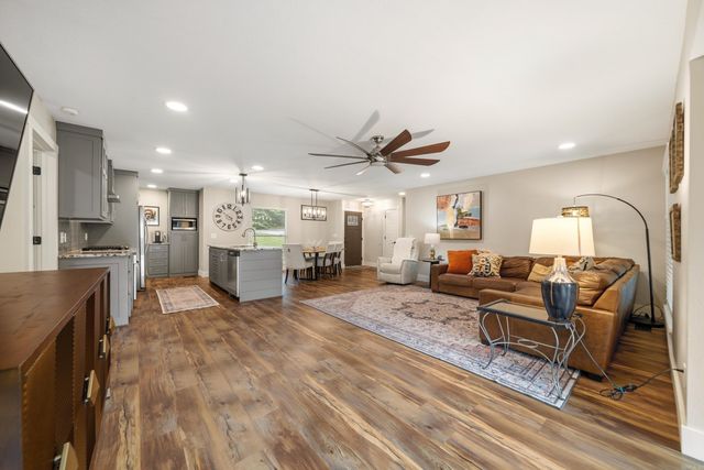 304 W Mountain View Drive, Hot Springs, AR 71913