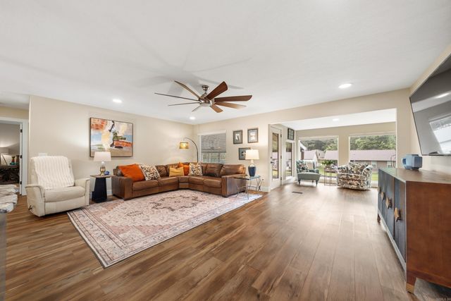 304 W Mountain View Drive, Hot Springs, AR 71913
