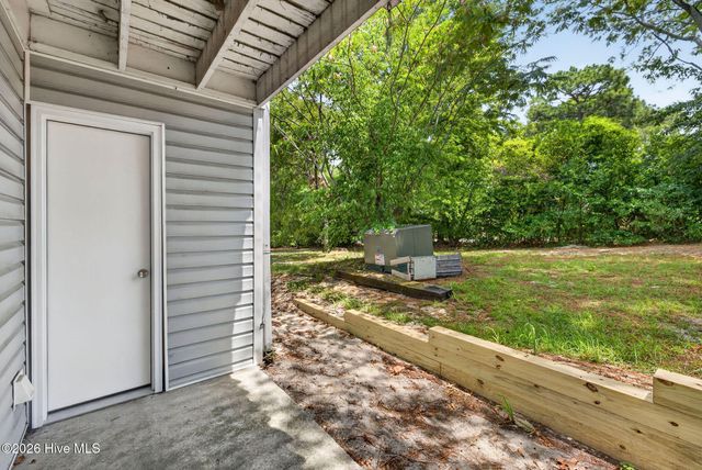 2521 Flint Drive, Wilmington, NC 28401