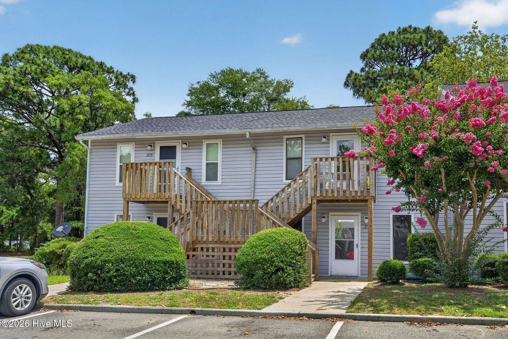 2521 Flint Drive, Wilmington, NC 28401