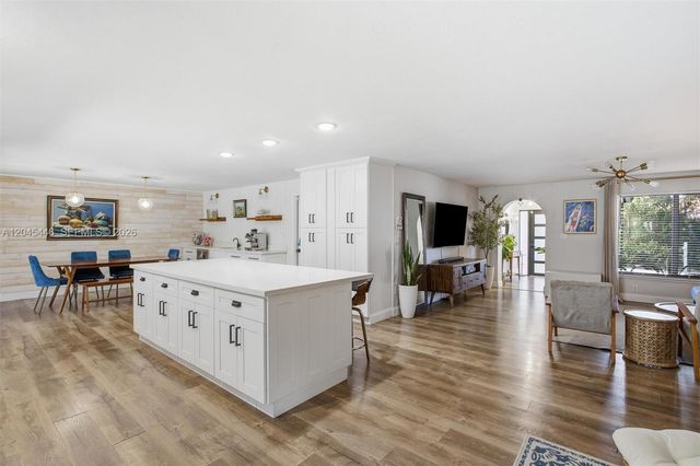 8440 SW 180th St, Palmetto Bay, FL 33157