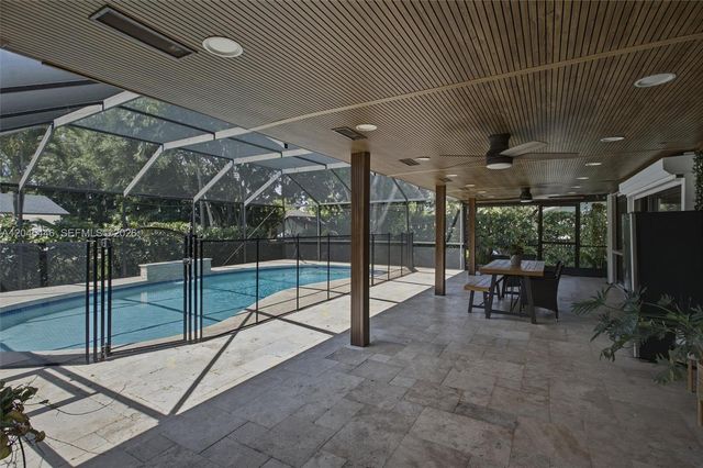 8440 SW 180th St, Palmetto Bay, FL 33157