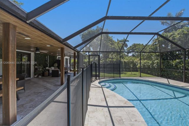 8440 SW 180th St, Palmetto Bay, FL 33157