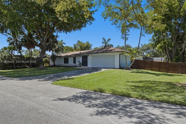 8440 SW 180th St, Palmetto Bay, FL 33157