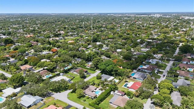 8440 SW 180th St, Palmetto Bay, FL 33157
