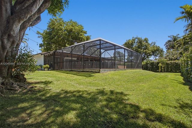 8440 SW 180th St, Palmetto Bay, FL 33157
