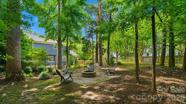 6901 Daerwood Place, Charlotte, NC 28215