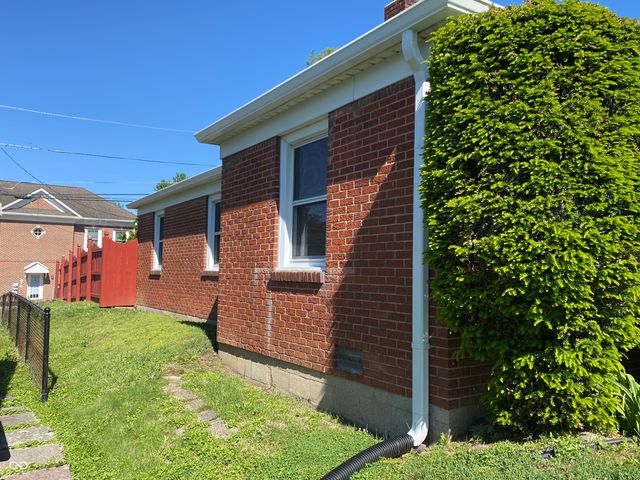 611 Chestnut Street, Anderson, IN 46012